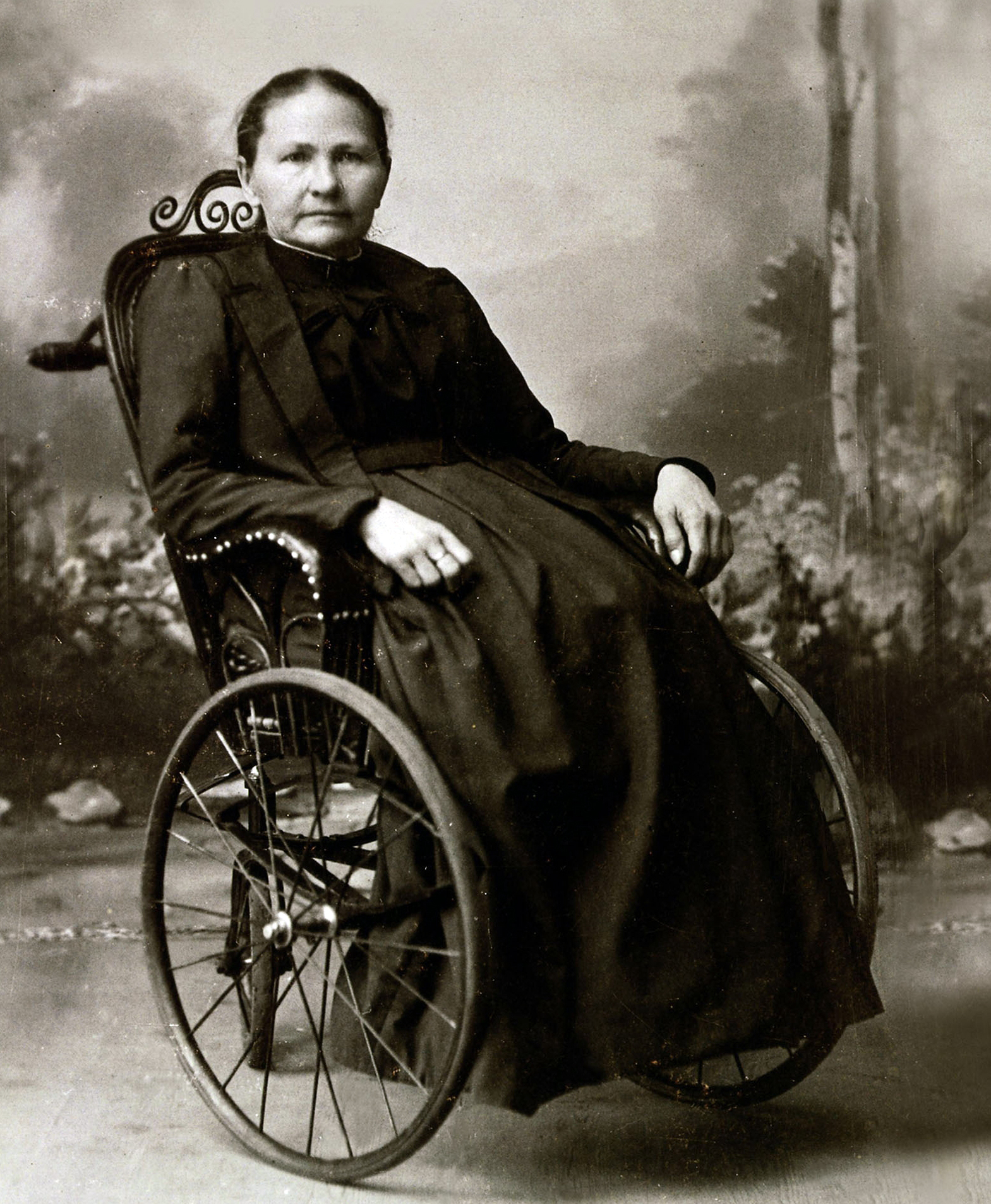 Margarete Steiff im Rollstuhl