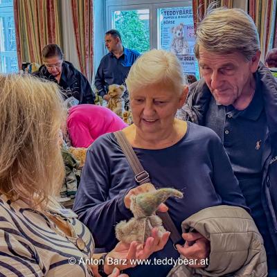 Wien Teddybaeren Puppen Miniaturen Boerse 2024 29 Von 100