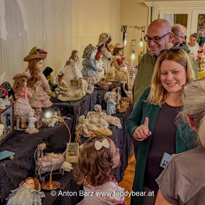 Wien Teddybaeren Puppen Miniaturen Boerse 2024 38 Von 100