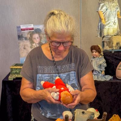 Wien Teddybaeren Puppen Miniaturen Boerse 2024 56 Von 100