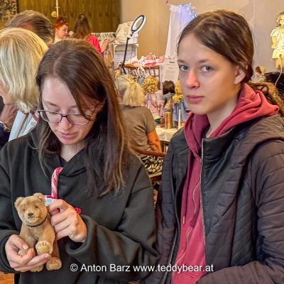 Wien Teddybaeren Puppen Miniaturen Boerse 2024 77 Von 100