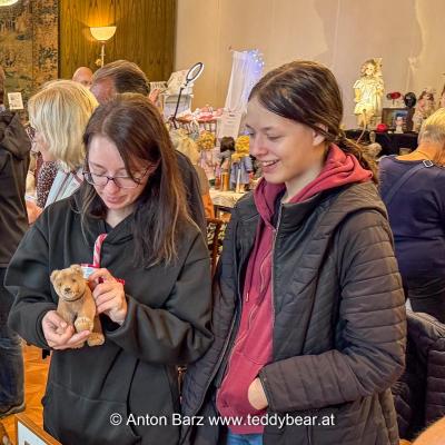 Wien Teddybaeren Puppen Miniaturen Boerse 2024 78 Von 100
