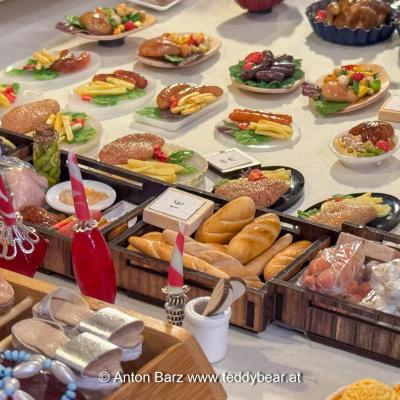 Wien Teddybaeren Puppen Miniaturen Boerse 2024 79 Von 100