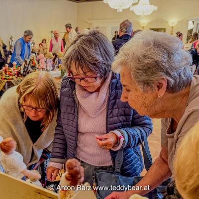 Wien Teddybaeren Puppen Miniaturen Boerse 2024 91 Von 100
