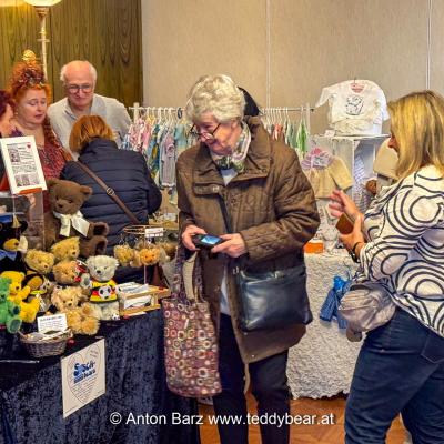 Wien Teddybaeren Puppen Miniaturen Boerse 2024 96 Von 100